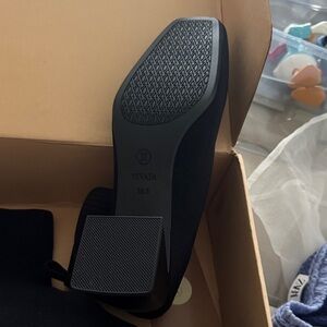 Vivaia Black Square Toe Heels